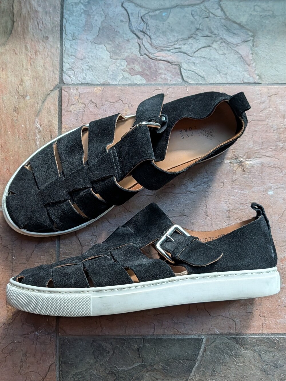 BARNEYS NEW YORK black suede fisherman sandal sneakers 9